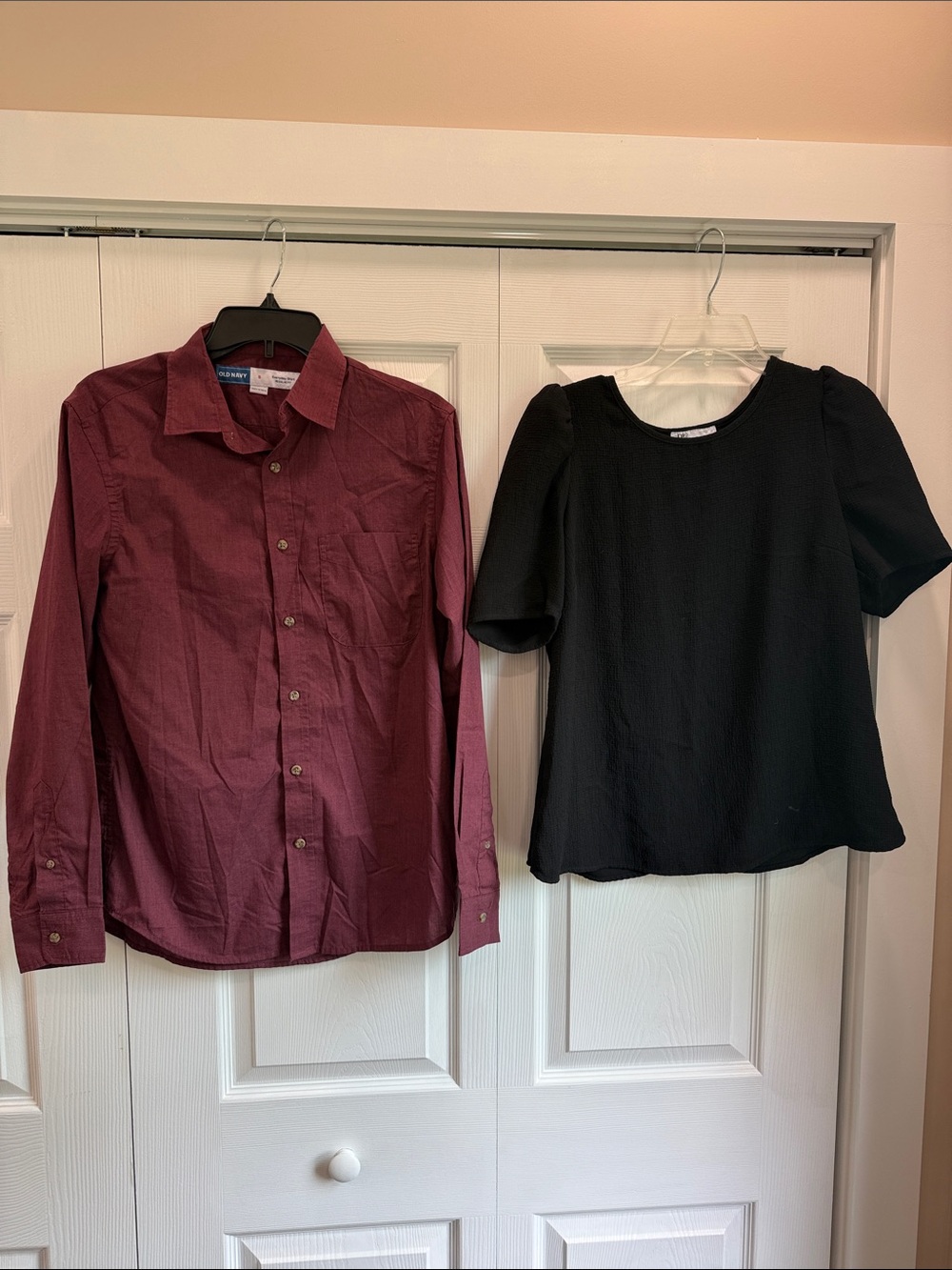 Old Navy Women’s Burgundy Long SleeveButton-Down Shirt+DR2 Black Short Sleeve